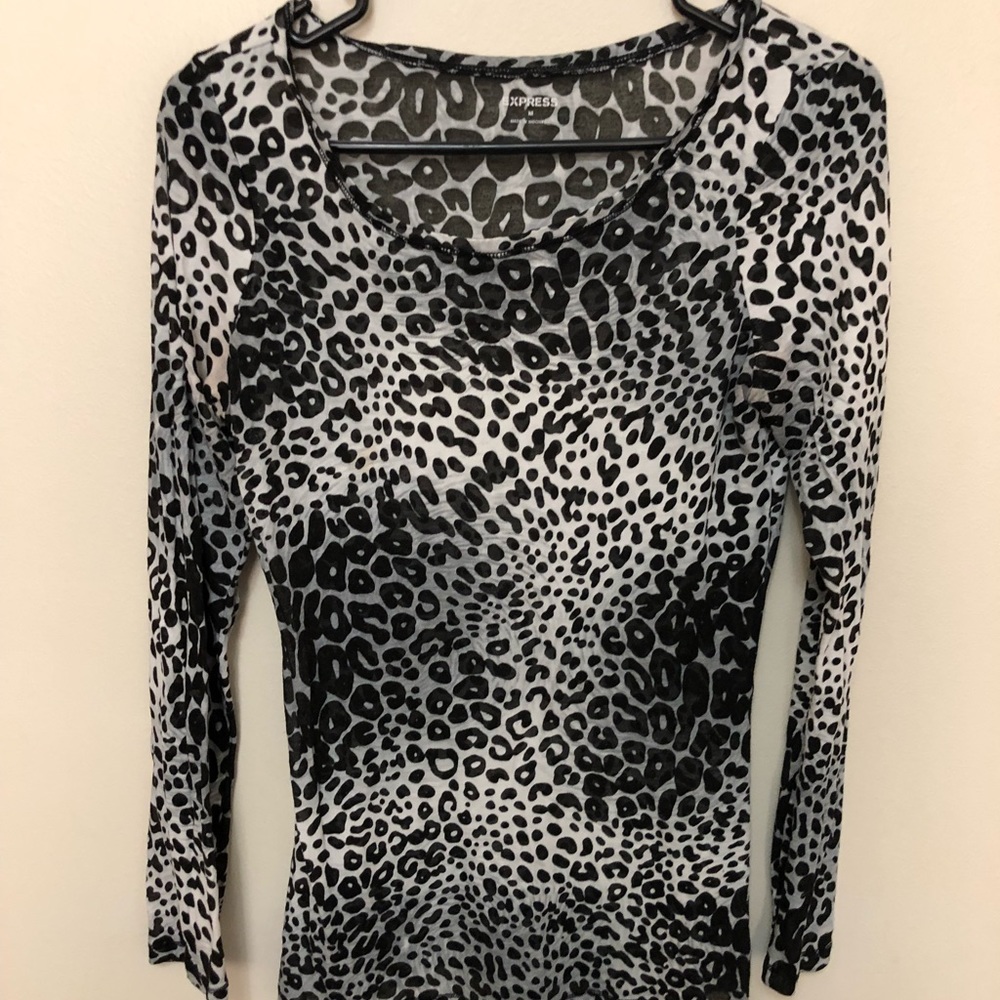 Long sleeve leopard print
